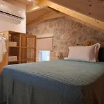 Pnoes Lefkada *