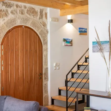 Pnoes Lefkada Villa