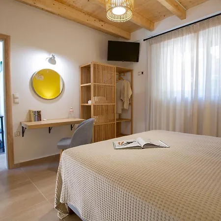 Pnoes Lefkada Villa *