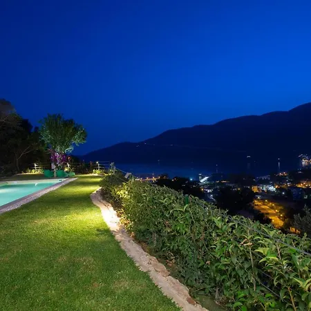 Pnoes Lefkada * Vasiliki (Lefkada)