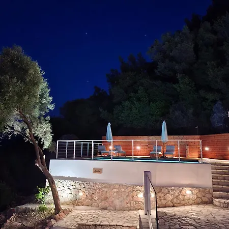 Villa Pnoes Lefkada