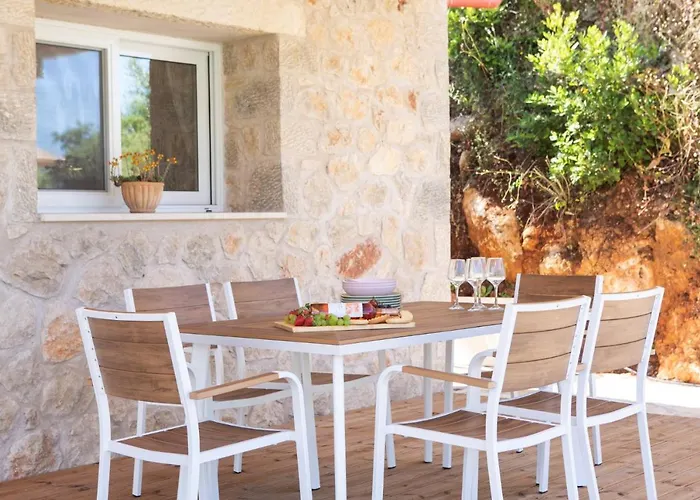 Pnoes Lefkada Βίλα